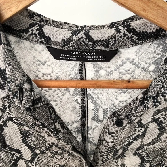 💫 HOST PICK 💫 ZARA Snake Print Maxi Dress - Picture 5 of 5